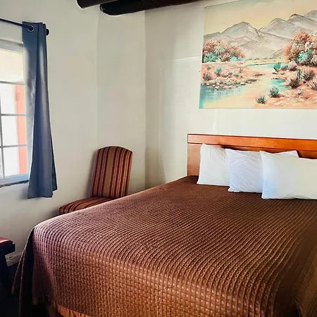 Motel Cottonwood Court 2*