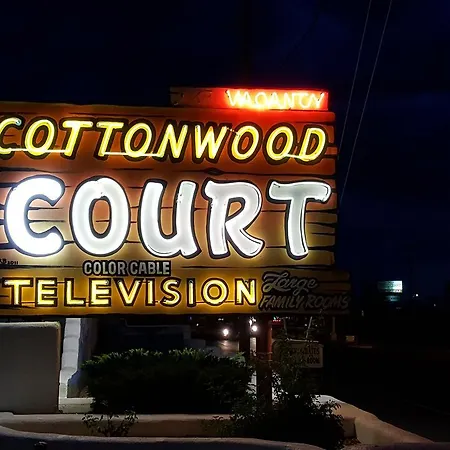 Cottonwood Court Santa Fe