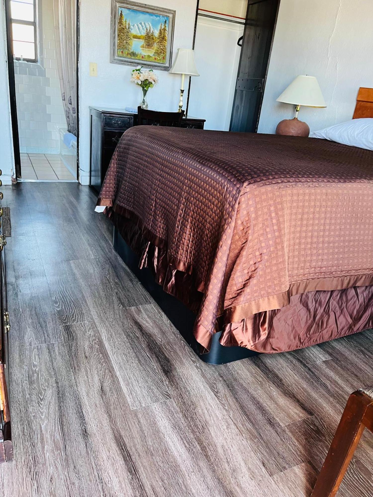 Motel Cottonwood Court 2*