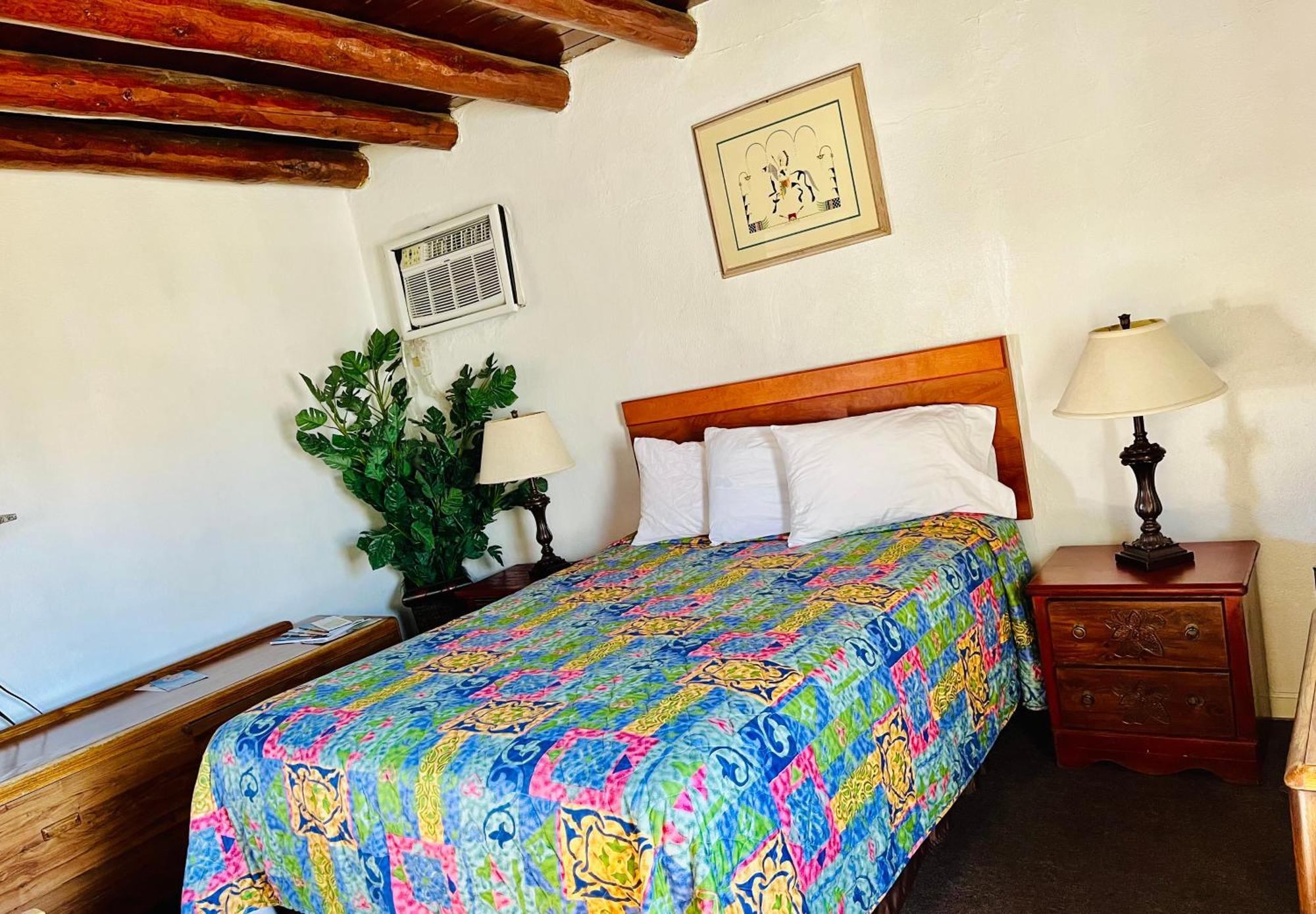 Motel Cottonwood Court 2*