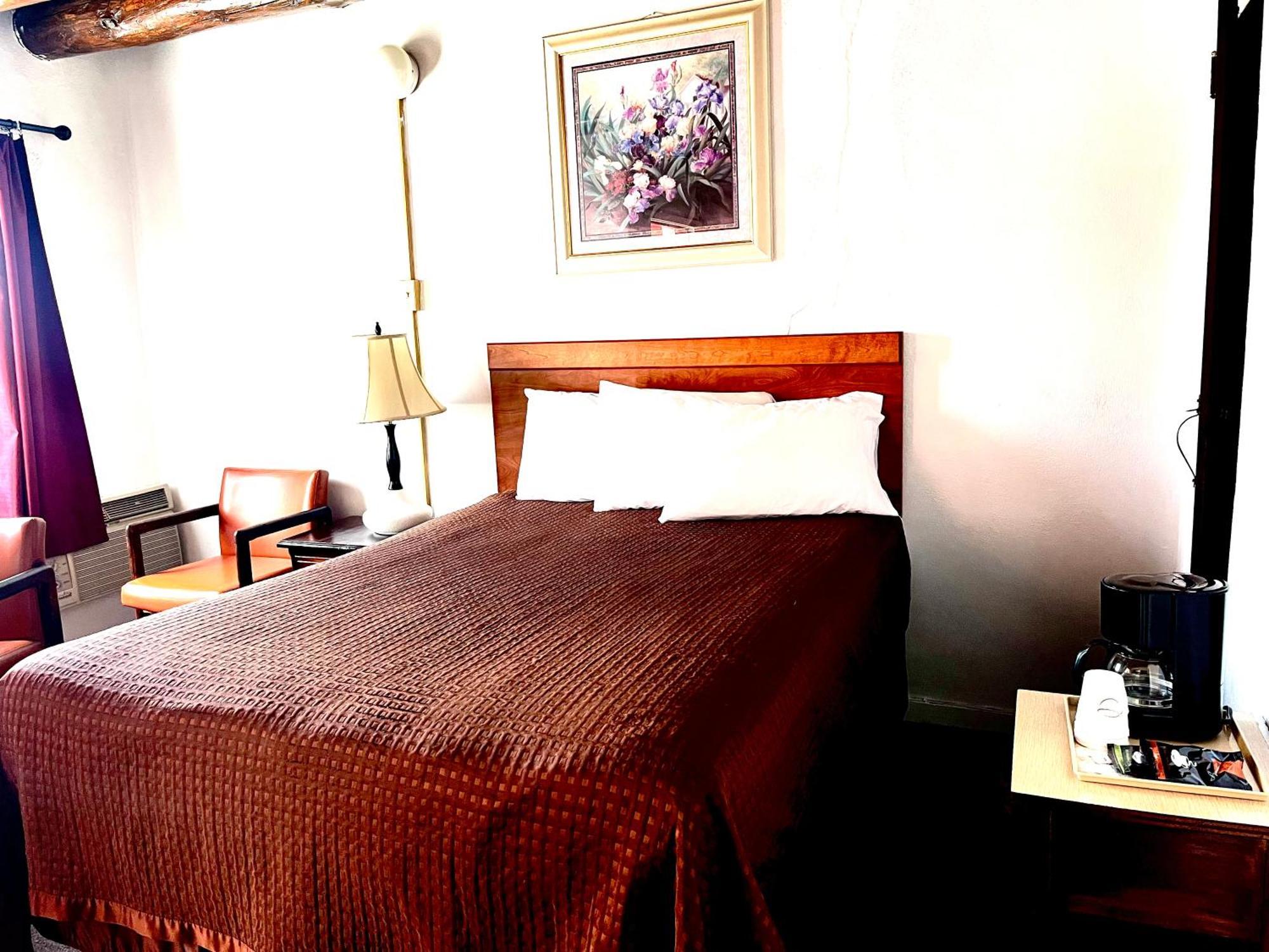 Motel Cottonwood Court 2*