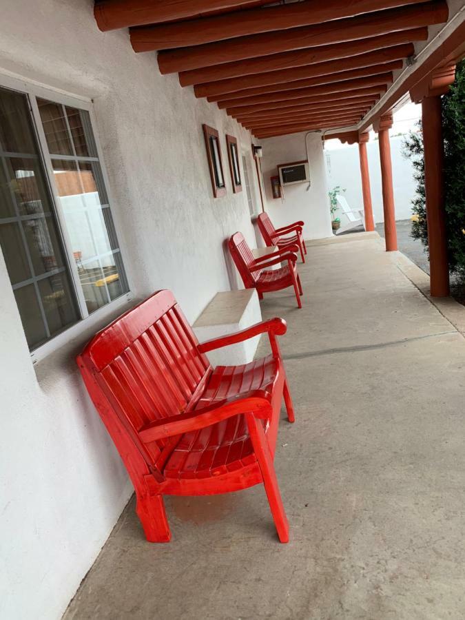 Cottonwood Court Motel 2*
