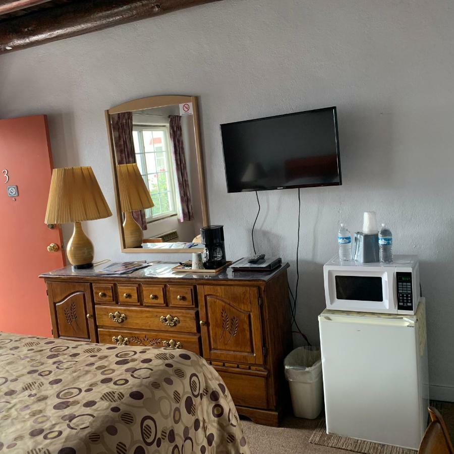 Cottonwood Court Santa Fe