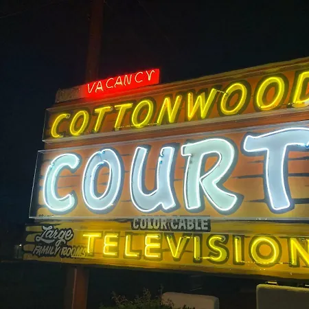 Cottonwood Court 2*