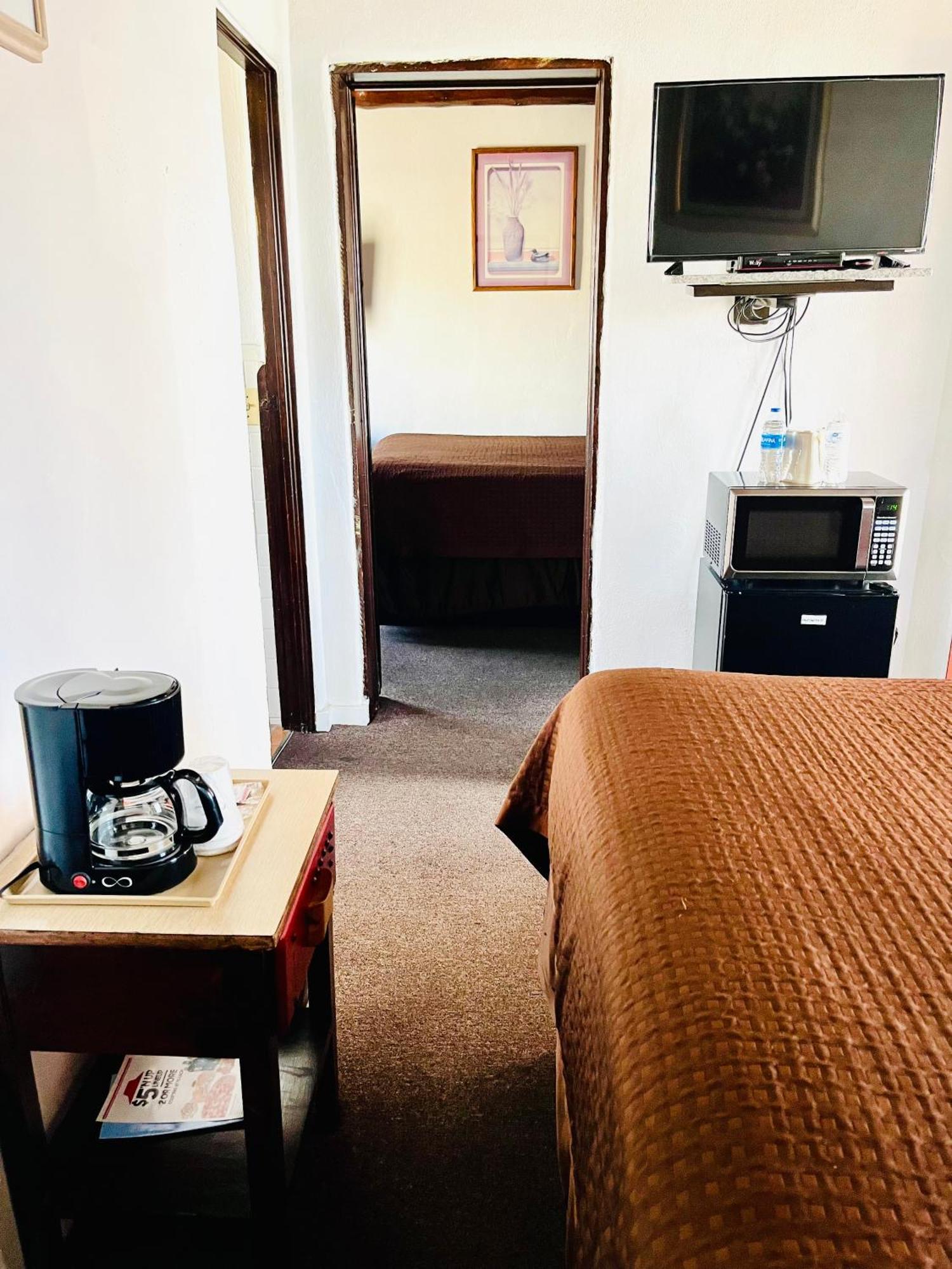Motel Cottonwood Court